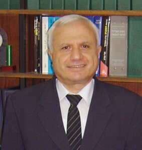  نقولا سابا، محامي وكاتب عدل